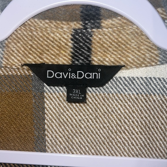 Plus Size Shacket - Picture 3 of 3